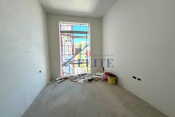 Shtepi ne shitje Apartament ne Tirane, 1+1, Mobilimi Bosh, pa mobiluar, Pagesa 58,464  Euro.