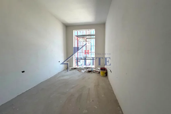 Shtepi ne shitje Apartament ne Tirane, 1+1, Mobilimi Bosh, pa mobiluar, Pagesa 58,464  Euro.