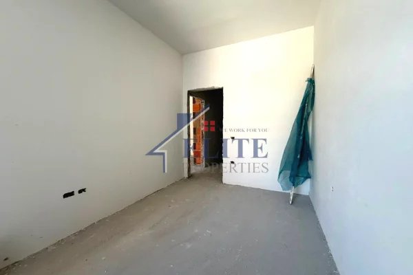 Shtepi ne shitje Apartament ne Tirane, 1+1, Mobilimi Bosh, pa mobiluar, Pagesa 58,464  Euro.