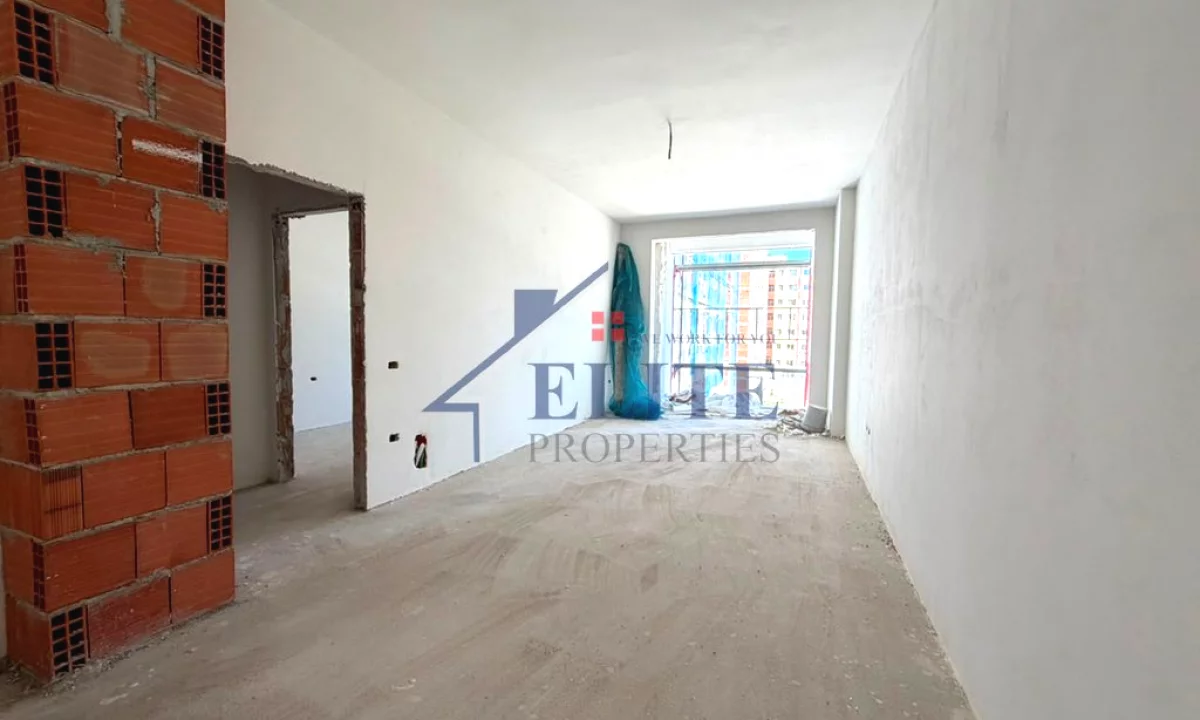 Shtepi ne shitje Apartament ne Tirane, 1+1, Mobilimi Bosh, pa mobiluar, Pagesa 58,464  Euro.