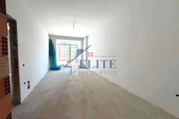 Shtepi ne shitje Apartament ne Tirane, 1+1, Mobilimi Bosh, pa mobiluar, Pagesa 58,464  Euro.