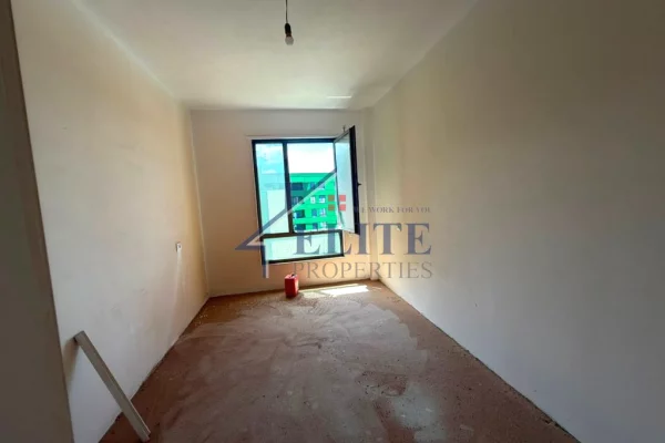 Shtepi ne shitje Apartament ne Tirane, 2+1, Mobilimi Bosh, pa mobiluar, Pagesa 181,350  Euro.