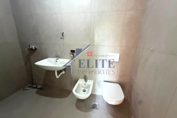 Shtepi ne shitje Apartament ne Tirane, 2+1, Mobilimi Bosh, pa mobiluar, Pagesa 181,350  Euro.