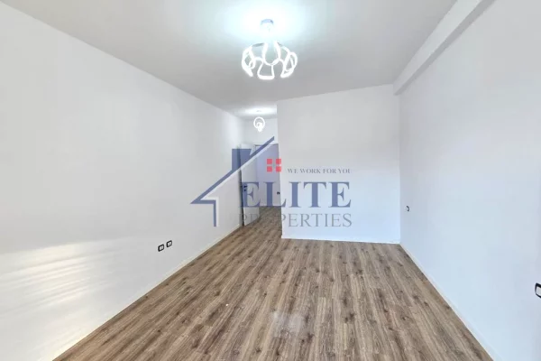 Shtepi ne shitje Apartament ne Tirane, 1+1, Mobilimi Bosh, pa mobiluar, Pagesa 104,438  Euro.