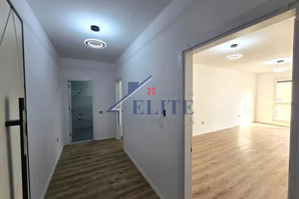 Shtepi ne shitje Apartament ne Tirane, 1+1, Mobilimi Bosh, pa mobiluar, Pagesa 104,438  Euro.