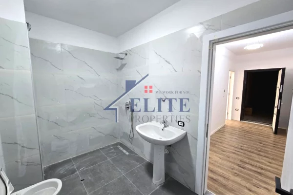 Shtepi ne shitje Apartament ne Tirane, 1+1, Mobilimi Bosh, pa mobiluar, Pagesa 104,438  Euro.