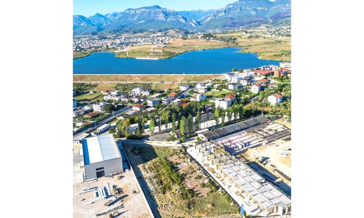 Shtepi ne shitje Apartament ne Tirane, 3+1, Mobilimi Bosh, pa mobiluar, Pagesa 155,100  Euro.