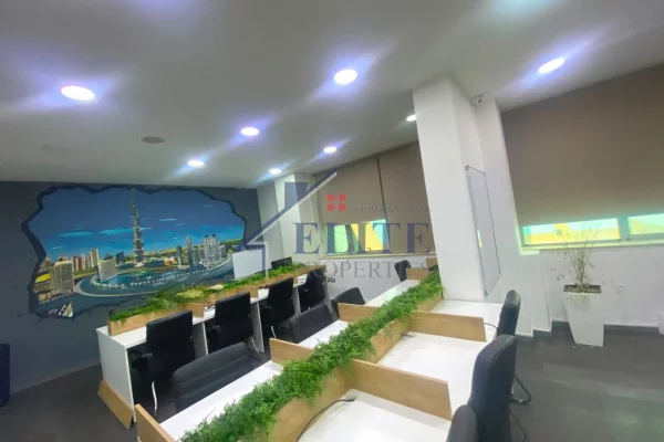Rruga e Kavajes, Jepet me Qira Super Ambient Biznesi prane Globe