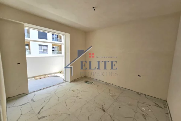 Shtepi ne shitje Apartament ne Durres, 1+1, Mobilimi Bosh, pa mobiluar, Pagesa 79,000  Euro.