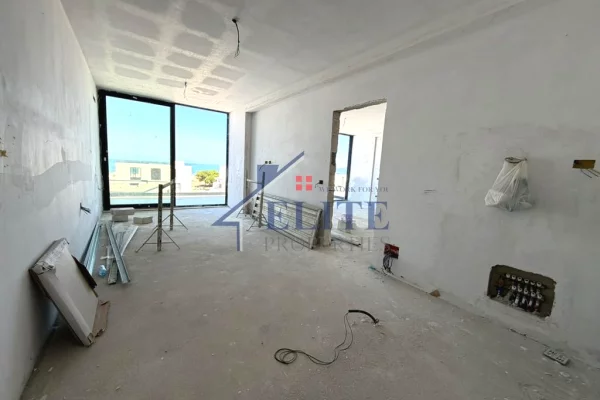 Shtepi ne shitje Apartament ne Durres, 3+1, Mobilimi Bosh, pa mobiluar, Pagesa 428,000  Euro.