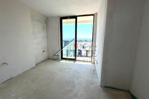 Shtepi ne shitje Apartament ne Durres, 3+1, Mobilimi Bosh, pa mobiluar, Pagesa 428,000  Euro.