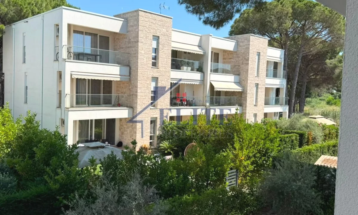 Shtepi ne shitje Apartament ne Durres, 1+1, Mobilimi E mobiluar, Pagesa 230,000  Euro.