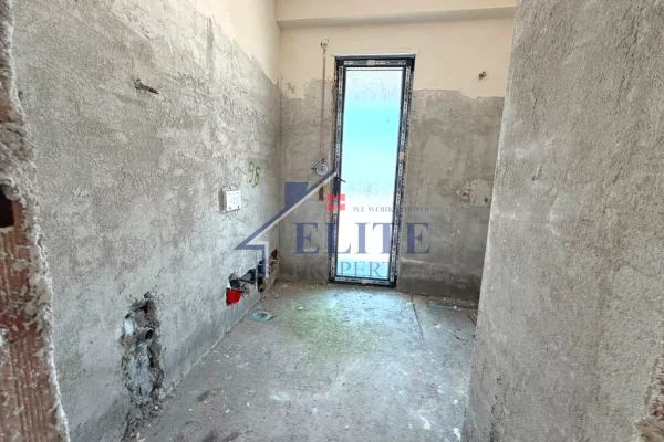 Shtepi ne shitje Apartament ne Durres, 1+1, Mobilimi Bosh, pa mobiluar, Pagesa 203,515  Euro.