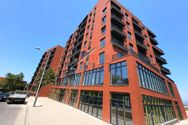 Shtepi ne shitje Apartament ne Tirane, 1+1, Mobilimi Bosh, pa mobiluar, Pagesa 98,180  Euro.