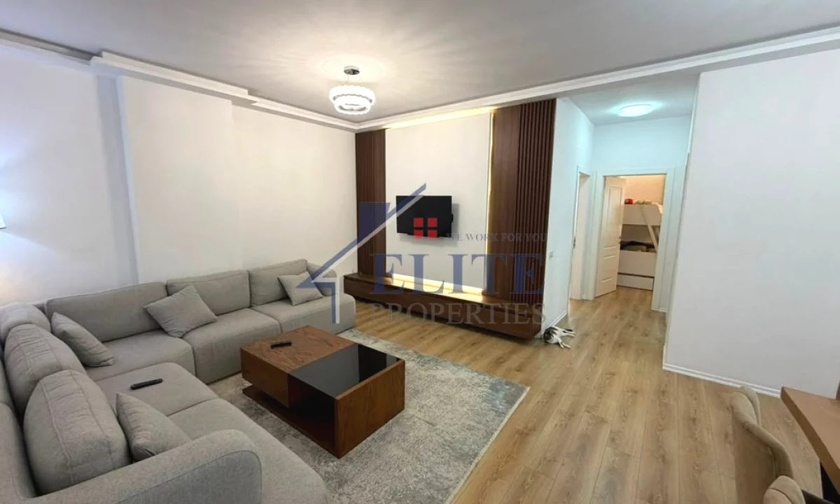 Shtepi ne shitje Apartament ne Tirane, 2+1, Mobilimi E mobiluar, Pagesa 245,000  Euro.