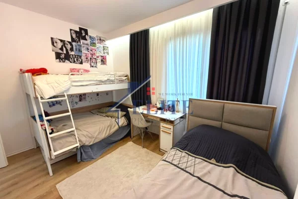 Shtepi ne shitje Apartament ne Tirane, 2+1, Mobilimi E mobiluar, Pagesa 245,000  Euro.