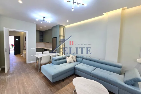 Shtepi me qera Apartament ne Tirane, 2+1, Mobilimi E mobiluar, Pagesa 700  Euro.