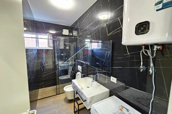 Shtepi me qera Apartament ne Tirane, 2+1, Mobilimi E mobiluar, Pagesa 700  Euro.