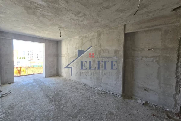 Shtepi ne shitje Apartament ne Durres, 1+1, Mobilimi Bosh, pa mobiluar, Pagesa 85,800  Euro.