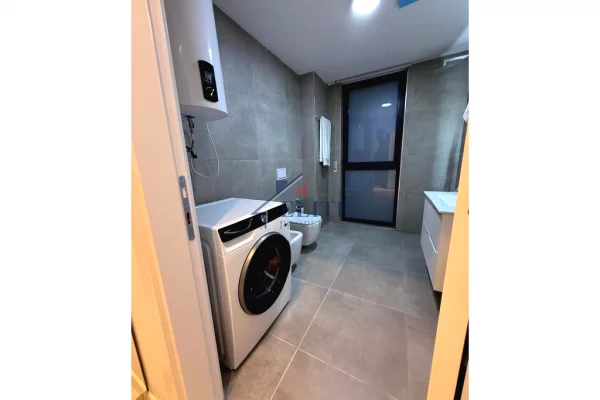 Shtepi me qera Apartament ne Tirane, 2+1, Mobilimi E mobiluar, Pagesa 80,000  Leke.