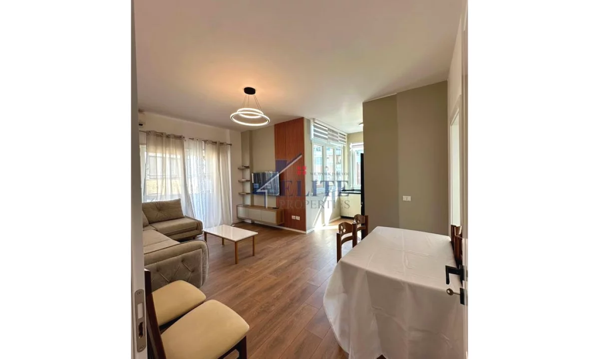 Shtepi me qera Apartament ne Tirane, 2+1, Mobilimi E mobiluar, Pagesa 90,000  Leke.