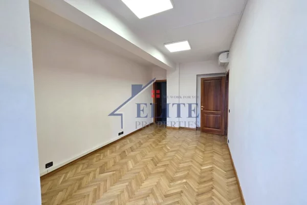 Ambient biznesi me qera 3+1 ne Tirane - 180,000 Euro