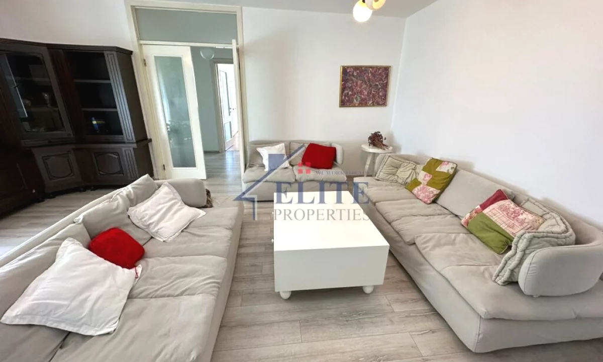 Shtepi me qera Apartament ne Tirane, 2+1, Mobilimi E mobiluar, Pagesa 800  Euro.