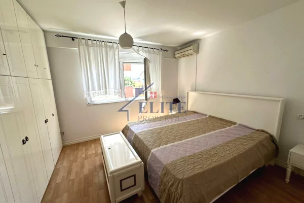Shtepi me qera Apartament ne Tirane, 2+1, Mobilimi E mobiluar, Pagesa 800  Euro.