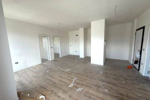 Shtepi ne shitje Apartament ne Tirane, 2+1, Mobilimi Bosh, pa mobiluar, Pagesa 177,000  Euro.