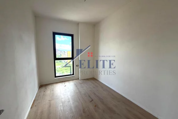 Shtepi ne shitje Apartament ne Tirane, 2+1, Mobilimi Bosh, pa mobiluar, Pagesa 177,000  Euro.