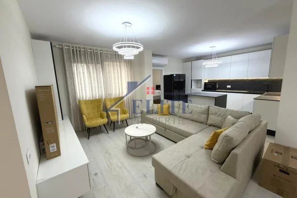 Shtepi me qera Apartament ne Tirane, 3+1, Mobilimi E mobiluar, Pagesa 1,300  Euro.