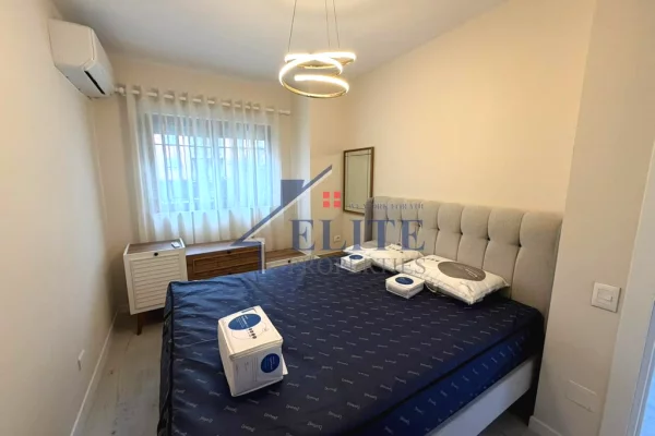Shtepi me qera Apartament ne Tirane, 3+1, Mobilimi E mobiluar, Pagesa 1,300  Euro.