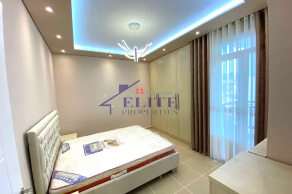 Shtepi ne shitje Apartament ne Tirane, 1+1, Mobilimi E mobiluar, Pagesa 160,000  Euro.
