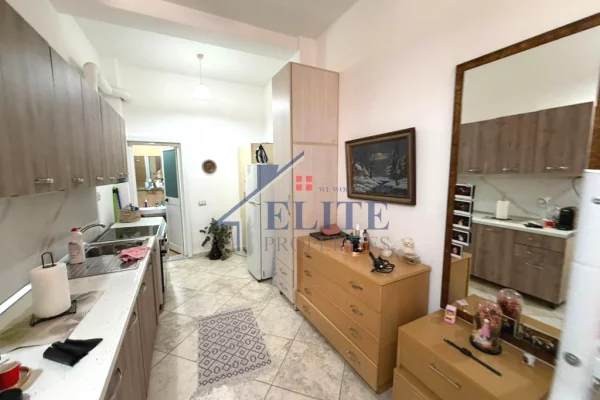 Shtepi me qera Garsoniere ne Tirane - 27,000 Leke