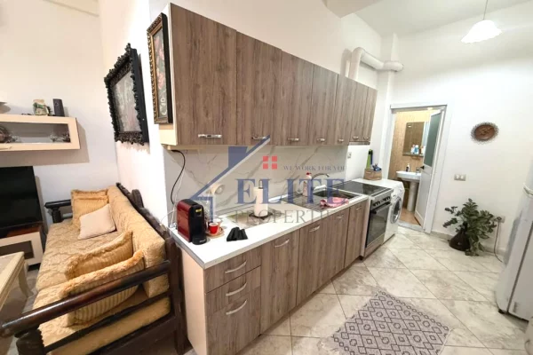 Shtepi me qera Apartament ne Tirane, Garsoniere, Mobilimi E mobiluar, Pagesa 27,000  Leke.