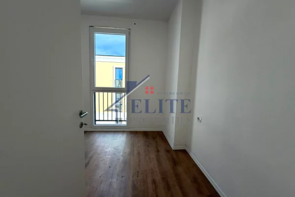Shtepi ne shitje Apartament ne Tirane, 2+1, Mobilimi Bosh, pa mobiluar, Pagesa 176,088  Euro.