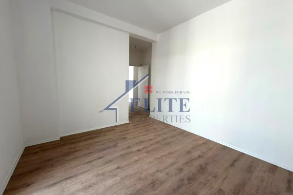 Shtepi ne shitje Apartament ne Tirane, 2+1, Mobilimi Bosh, pa mobiluar, Pagesa 176,088  Euro.