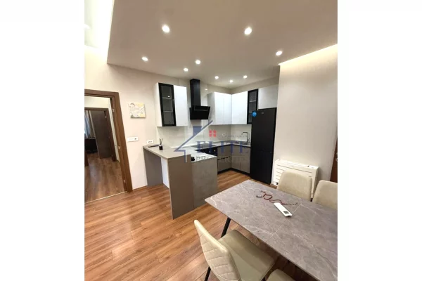 Shtepi me qera Apartament ne Tirane, 2+1, Mobilimi E mobiluar, Pagesa 70,000  Leke.