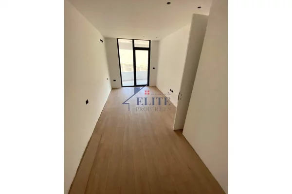 Shtepi ne shitje Apartament ne Durres, 2+1, Mobilimi Bosh, pa mobiluar, Pagesa 261,492  Euro.