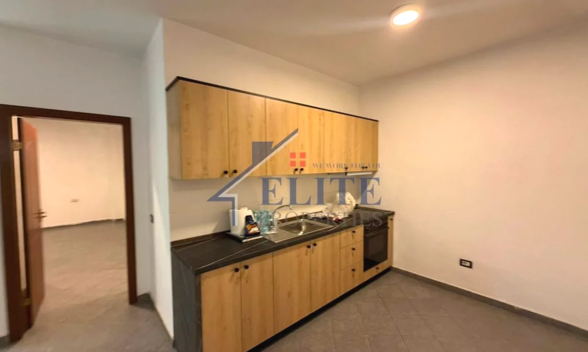 Shtepi me qera Apartament ne Tirane, 2+1, Mobilimi Bosh, pa mobiluar, Pagesa 40,000  Euro.