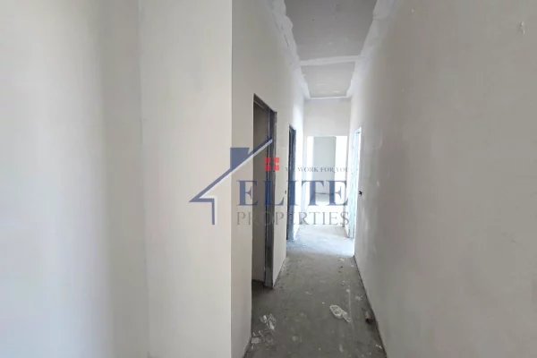 Shtepi ne shitje Apartament ne Tirane, 2+1, Mobilimi Bosh, pa mobiluar, Pagesa 187,500  Euro.