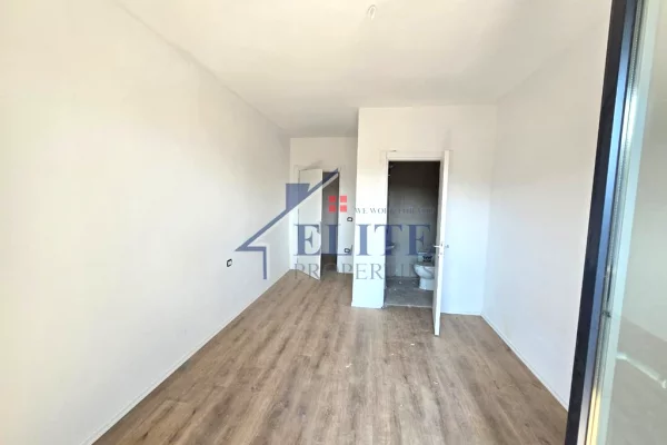 Shtepi ne shitje Apartament ne Tirane, 2+1, Mobilimi Bosh, pa mobiluar, Pagesa 140,000  Euro.