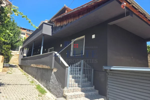 Shtepi ne shitje 5+1 ne Pogradec - 18,000,000 Leke
