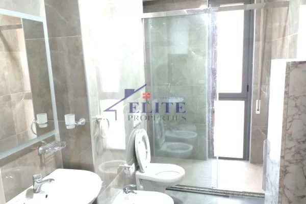 Shtepi me qera Apartament ne Tirane, 2+1, Mobilimi E mobiluar, Pagesa 800  Euro.