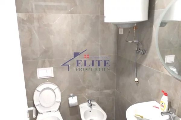 Shtepi me qera Apartament ne Tirane, 2+1, Mobilimi E mobiluar, Pagesa 800  Euro.