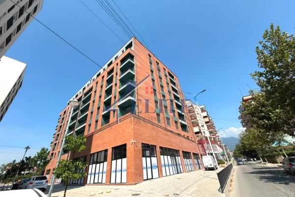 Shtepi ne shitje Apartament ne Tirane, 2+1, Mobilimi Bosh, pa mobiluar, Pagesa 134,865  Euro.