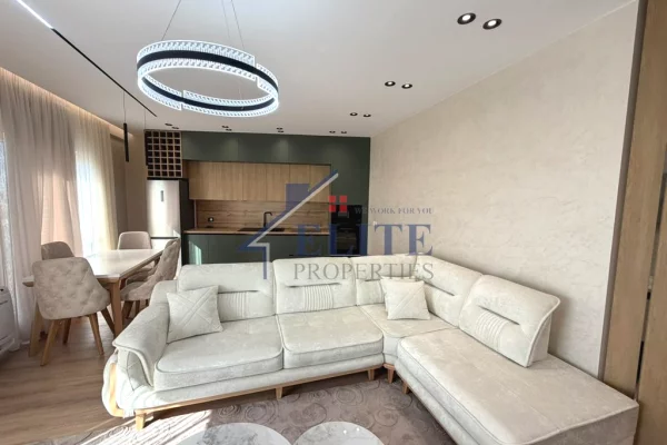 Shtepi ne shitje Apartament ne Tirane, 2+1, Mobilimi E mobiluar, Pagesa 240,000  Euro.