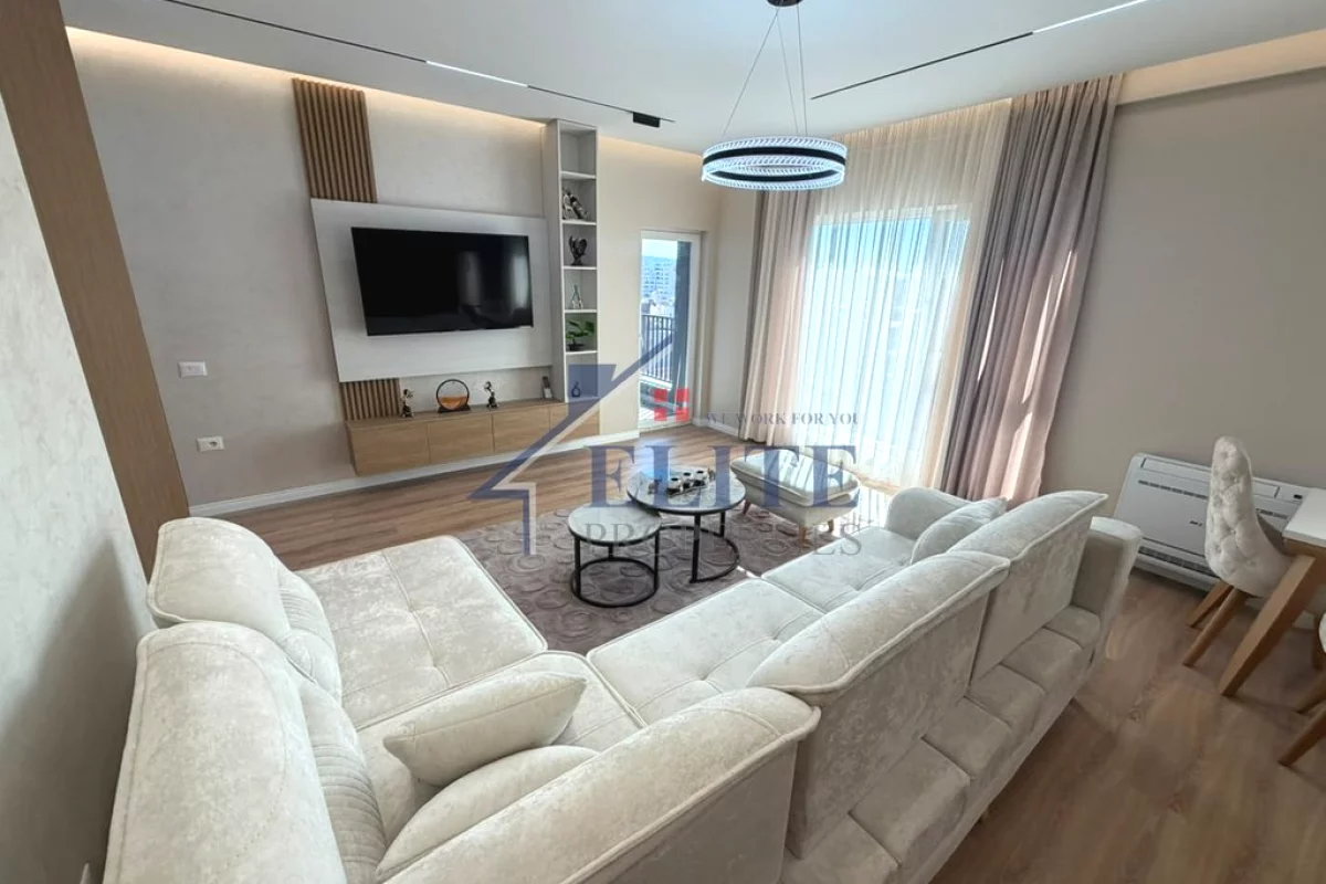 Shtepi ne shitje Apartament ne Tirane, 2+1, Mobilimi E mobiluar, Pagesa 240,000  Euro.