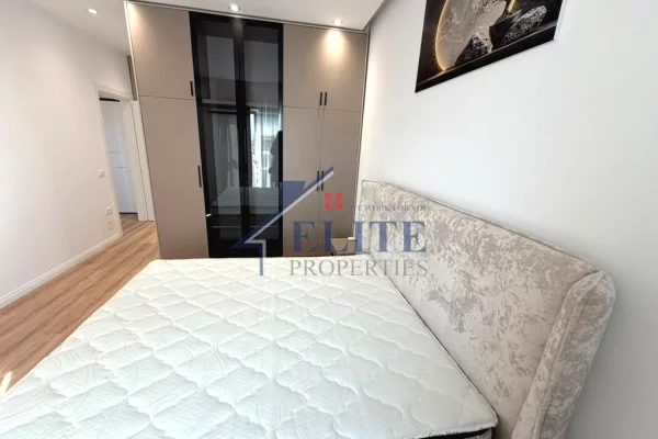Shtepi ne shitje Apartament ne Tirane, 2+1, Mobilimi E mobiluar, Pagesa 240,000  Euro.