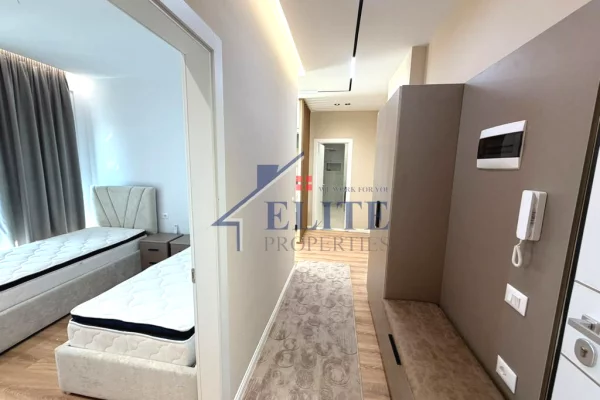 Shtepi ne shitje Apartament ne Tirane, 2+1, Mobilimi E mobiluar, Pagesa 240,000  Euro.
